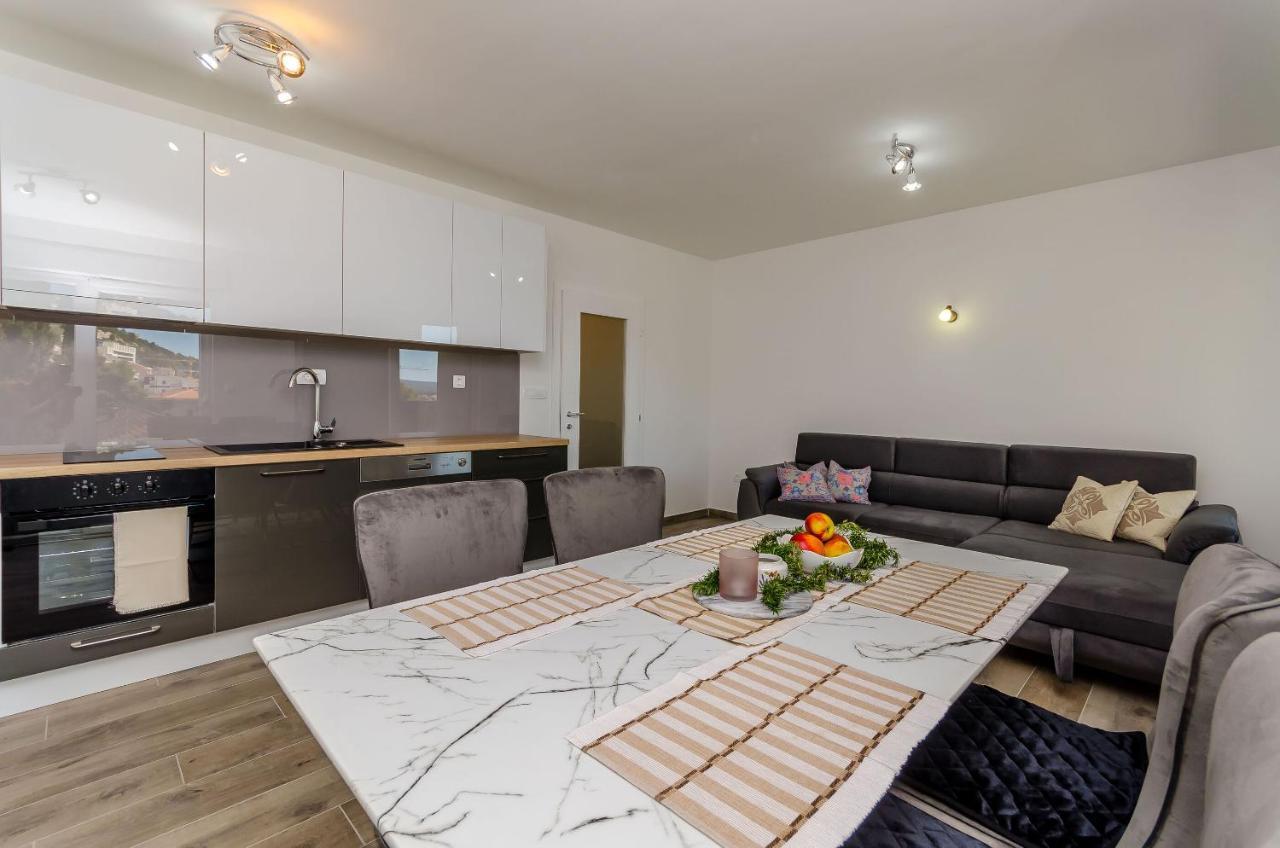 Apartment Rozalia تروغير المظهر الخارجي الصورة