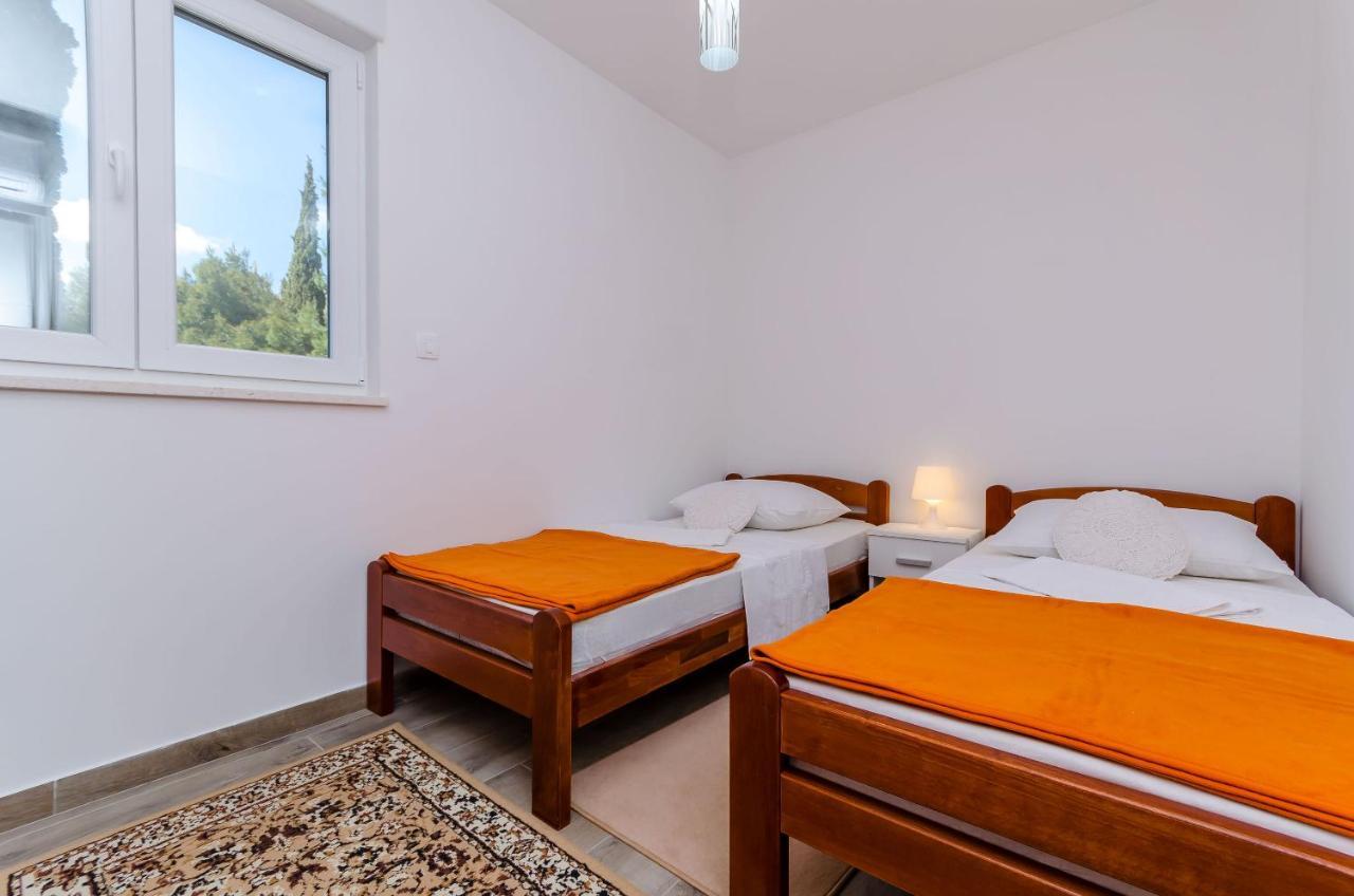 Apartment Rozalia تروغير المظهر الخارجي الصورة